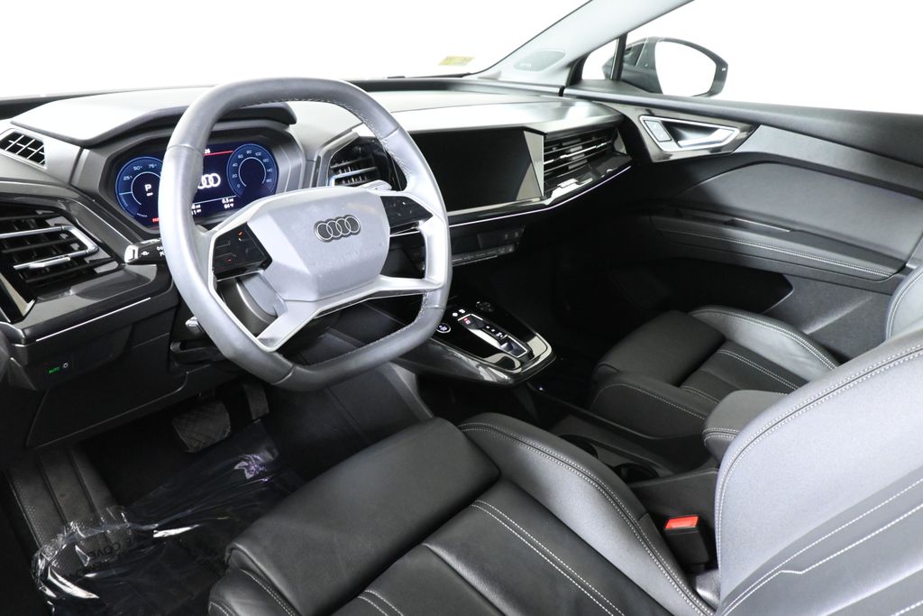 Thumbnail: 2023 Audi Q4 e-tron - 14