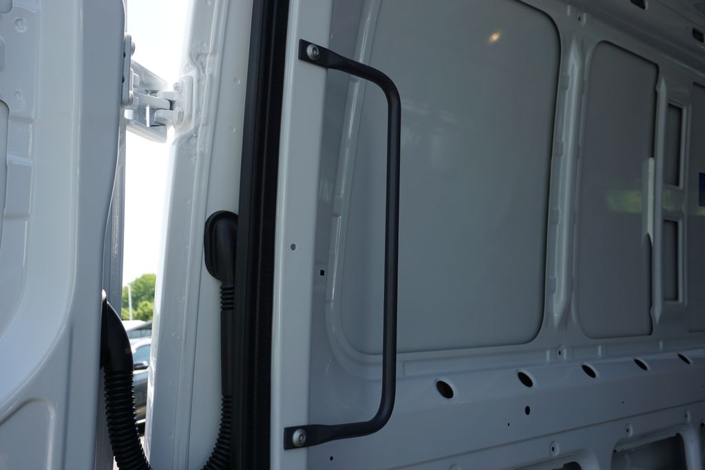 Thumbnail: 2025 Mercedes-Benz Sprinter - 29
