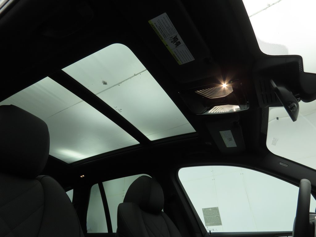 Thumbnail: 2025 BMW X5 - 18