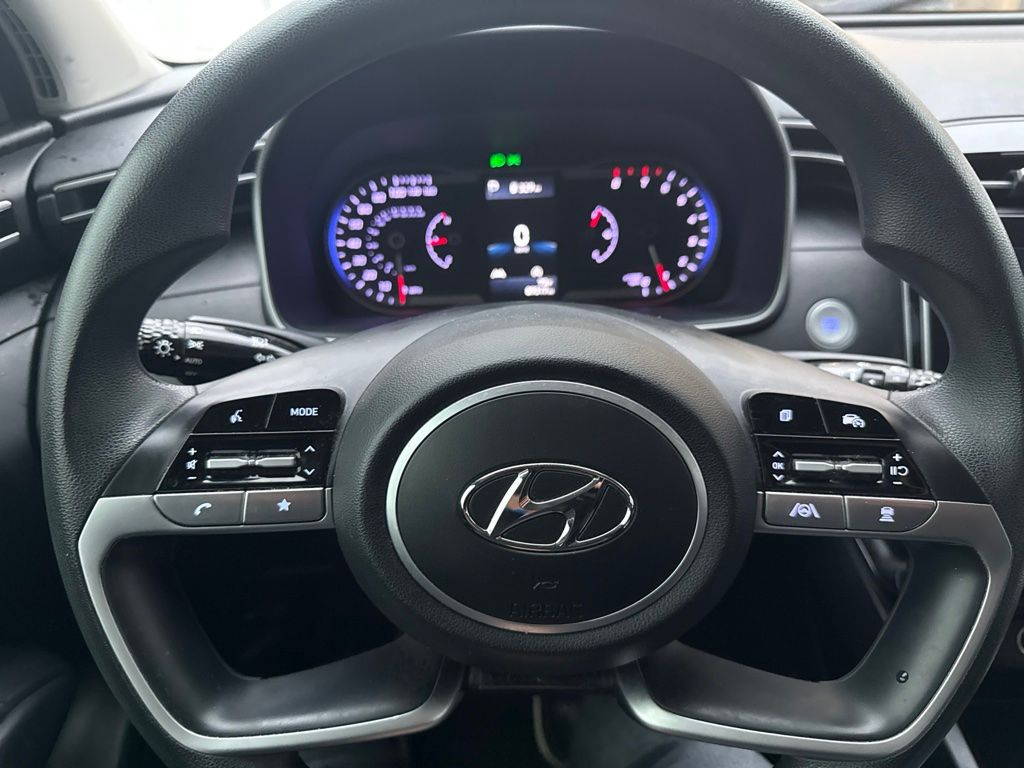 Certified Used 2022 Black Hyundai SEL image 7