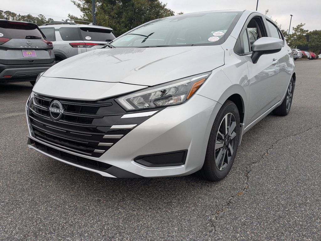 New 2025 Nissan Versa Sedan
