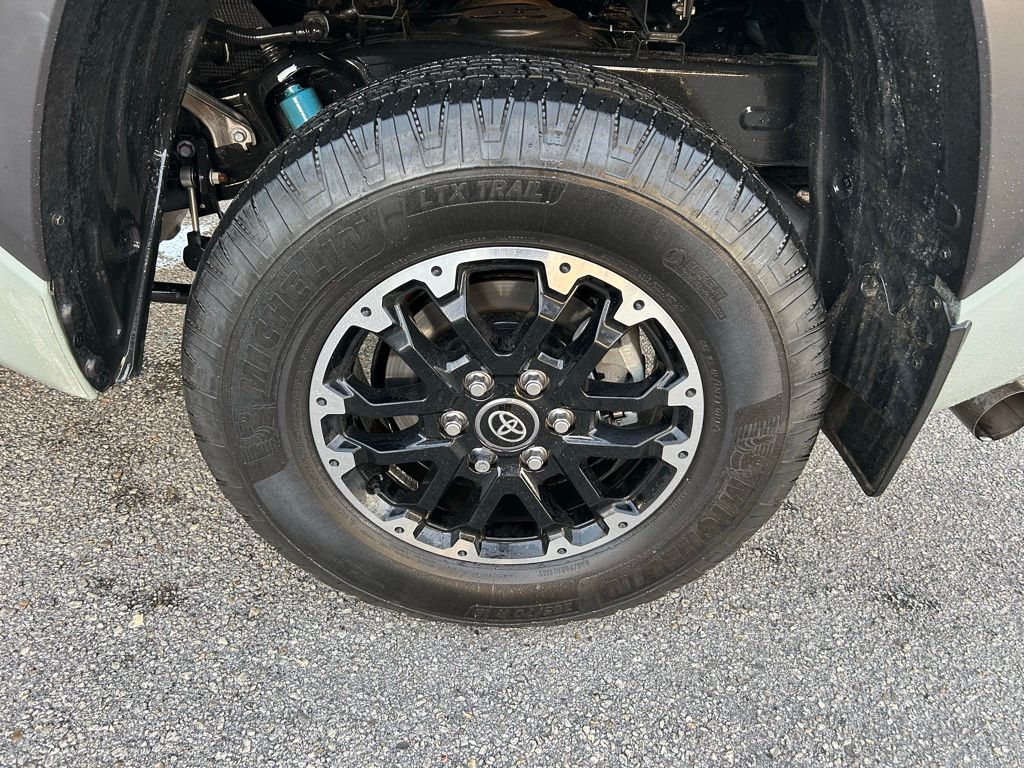 Thumbnail: 2025 Toyota Tundra - 9