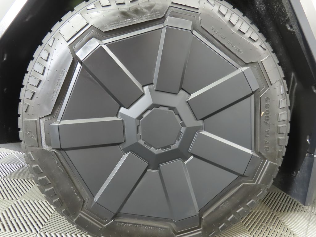 Thumbnail: 2024 Tesla Cybertruck - 32