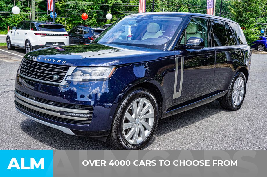 Used 2023 Blue Land Rover SE image 3
