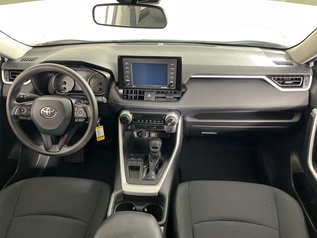 Thumbnail: 2021 Toyota RAV4 - 15