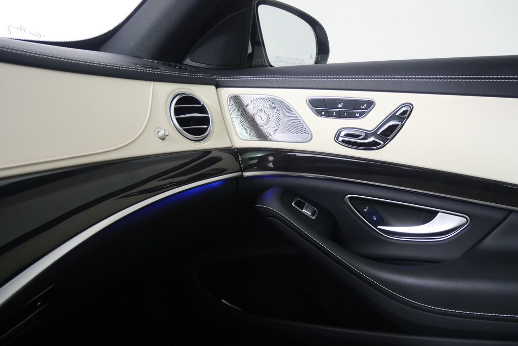 Thumbnail: 2020 Mercedes-Benz S-Class - 31