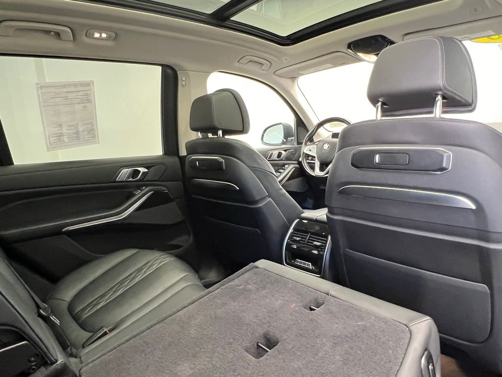 Thumbnail: 2023 BMW X7 - 8