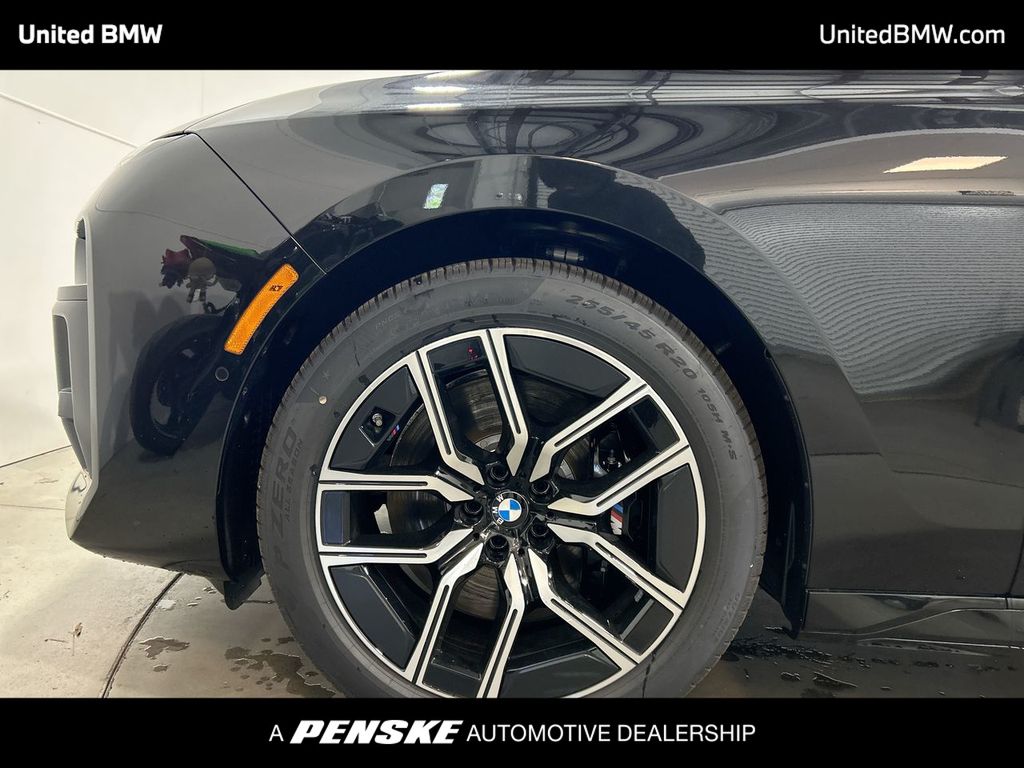 2025 BMW 7 Series 760i xDrive 10
