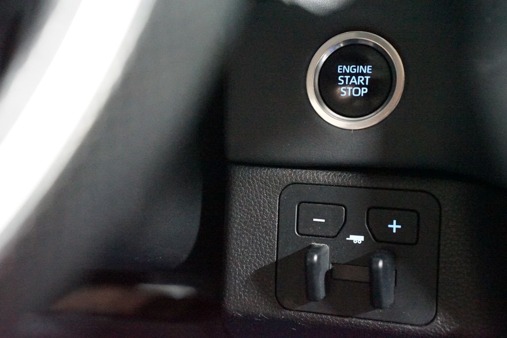 Thumbnail: 2024 Toyota Tundra - 25