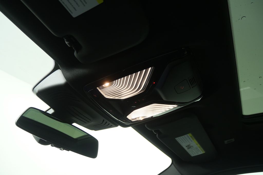 Thumbnail: 2024 BMW X4 - 25