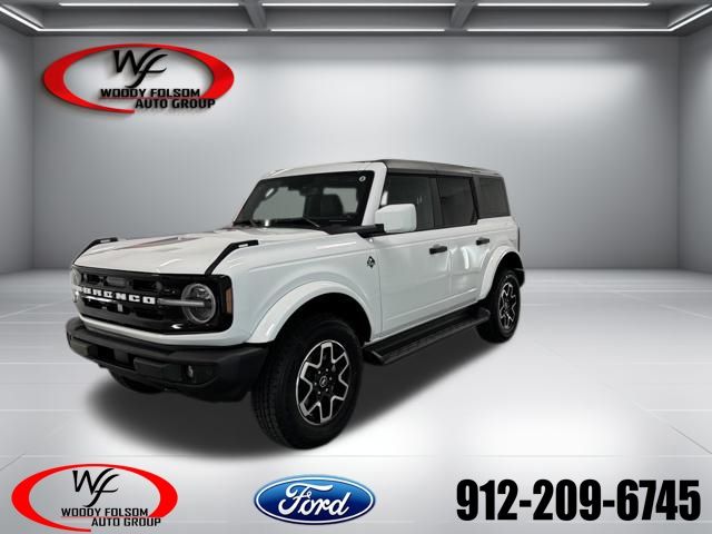 Oxford White 2026 Ford Bronco SUV / Crossover Four-Wheel Drive Automatic