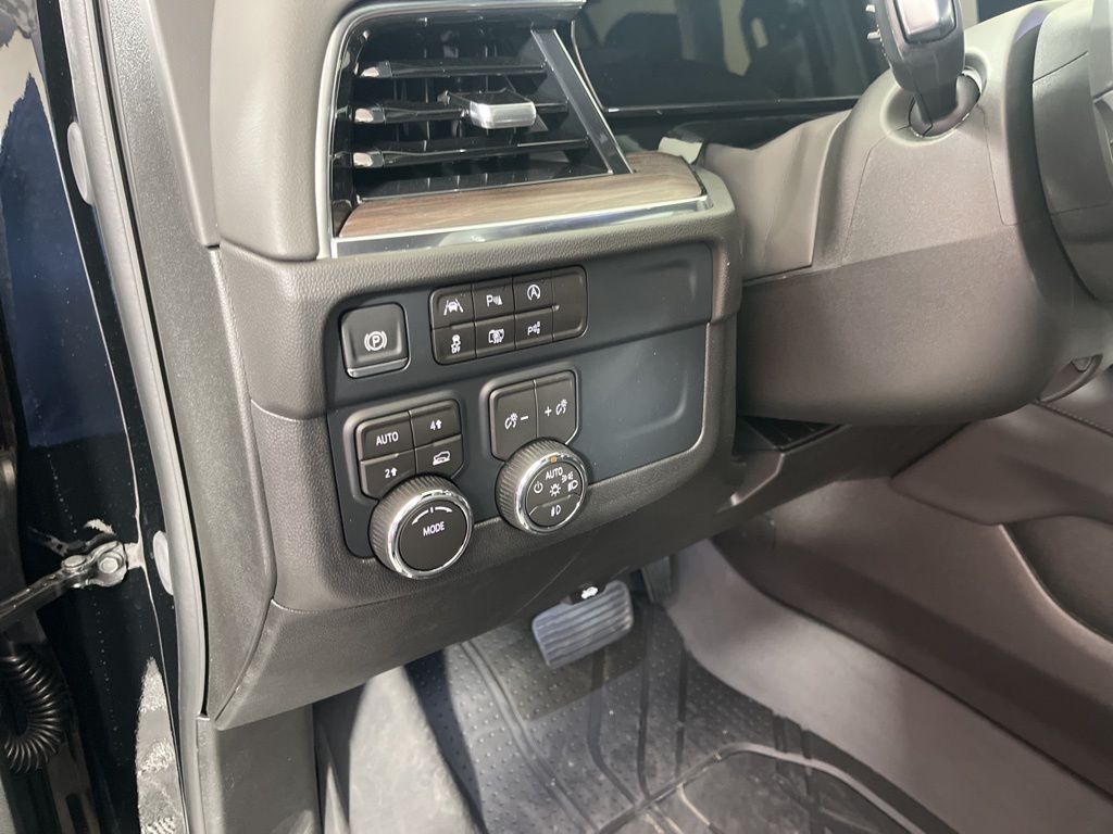 Thumbnail: 2026 Chevrolet Tahoe - 25