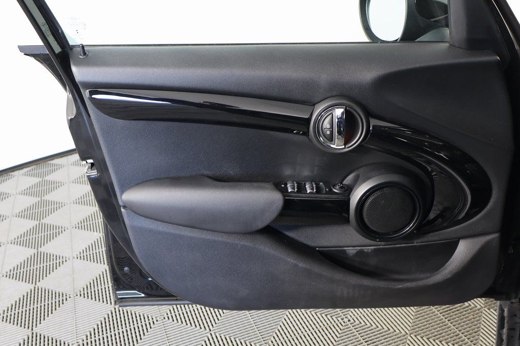 Thumbnail: 2016 MINI Cooper - 12