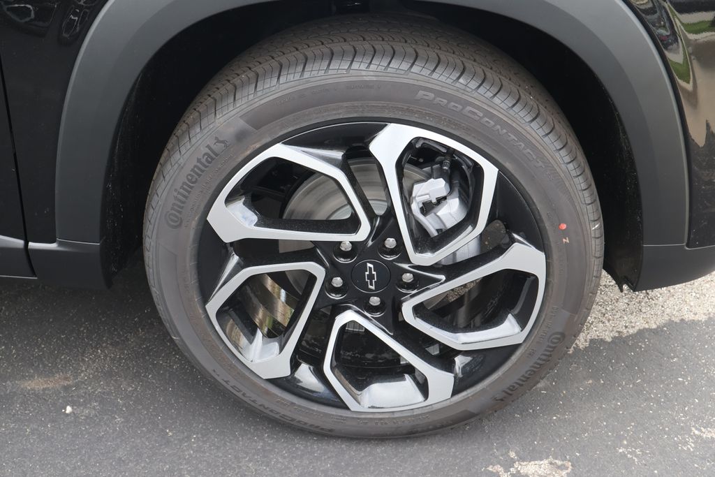 2025 Chevrolet Trax RS 5