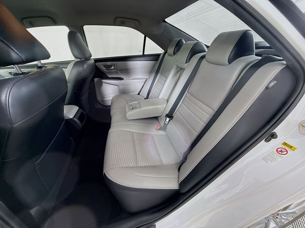 Thumbnail: 2015 Toyota Camry - 23