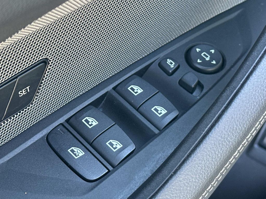 Thumbnail: 2025 BMW 4 Series - 31