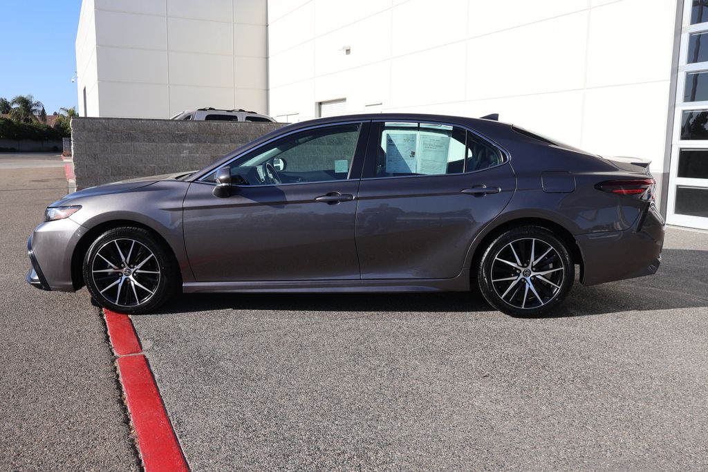 2023 Toyota Camry SE 8