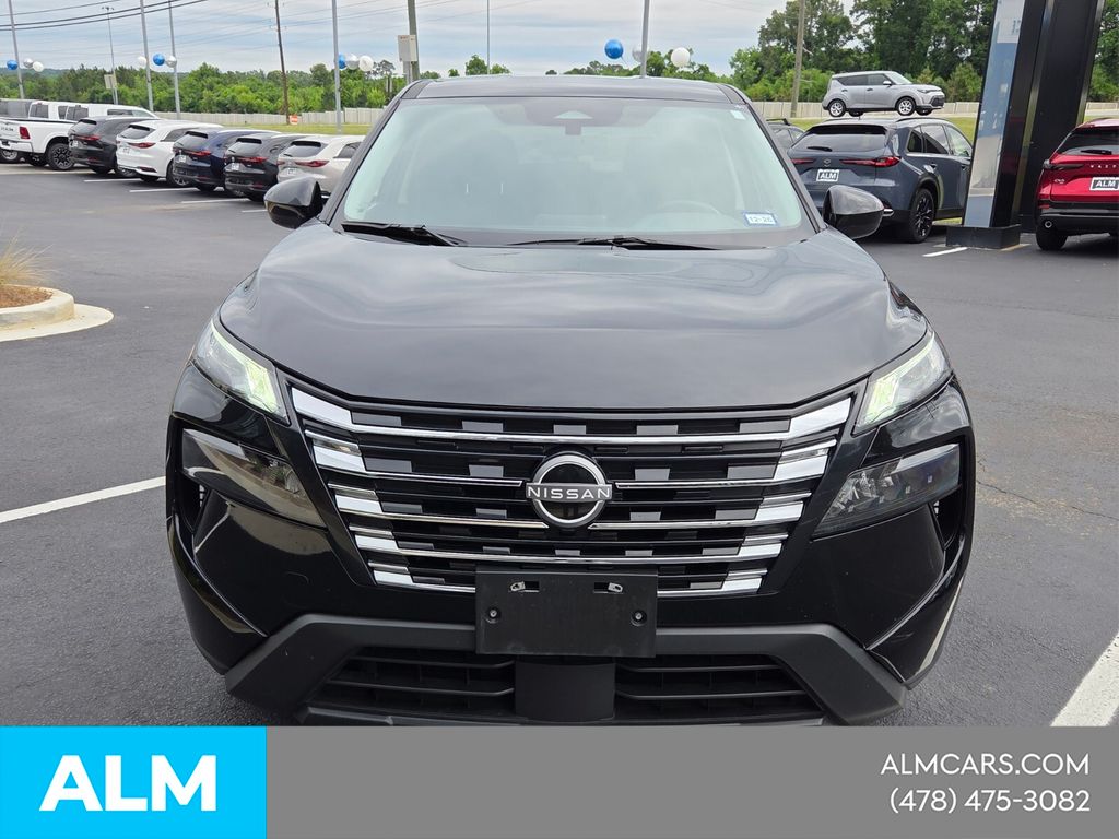 Used 2025 Black Nissan SV image 3