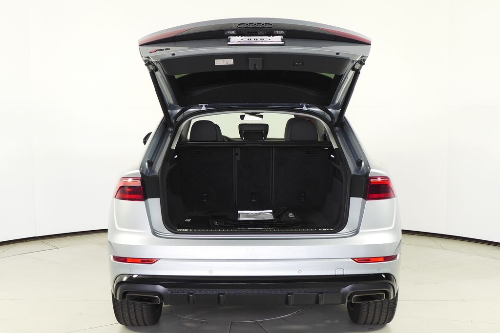 Thumbnail: 2024 Audi Q8 - 10