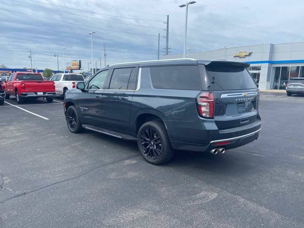 Thumbnail: 2021 Chevrolet Suburban - 3