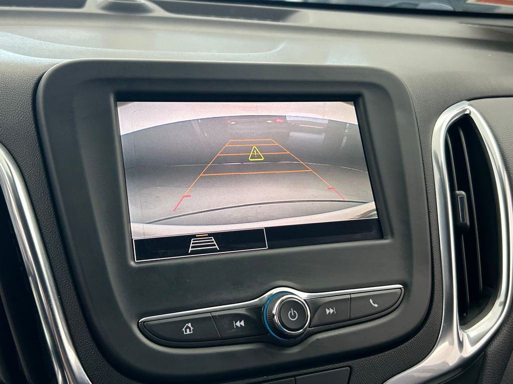 Used 2022 Iridescent Pearl Tricoat Chevrolet LT image 19