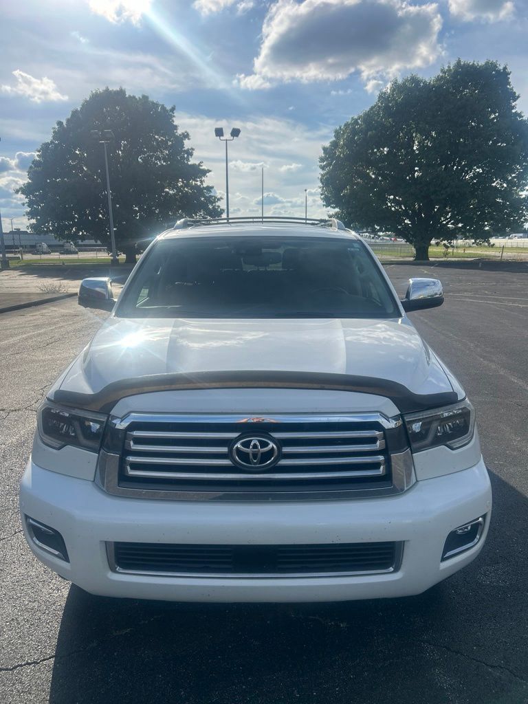 Used 2018 White Toyota Platinum image 2