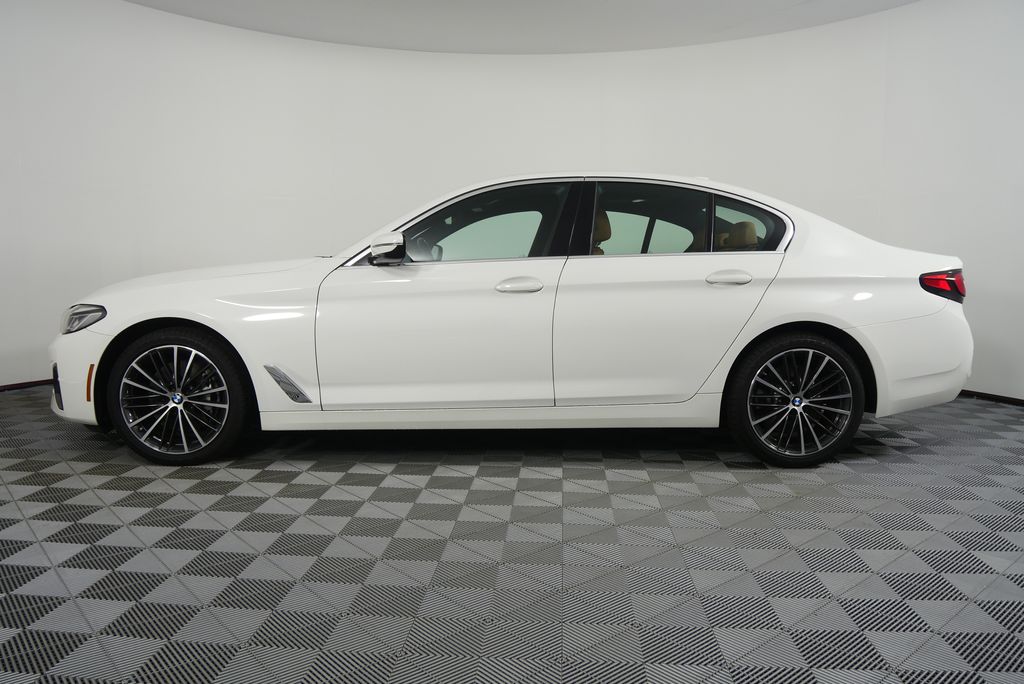 Thumbnail: 2023 BMW 5 Series - 6