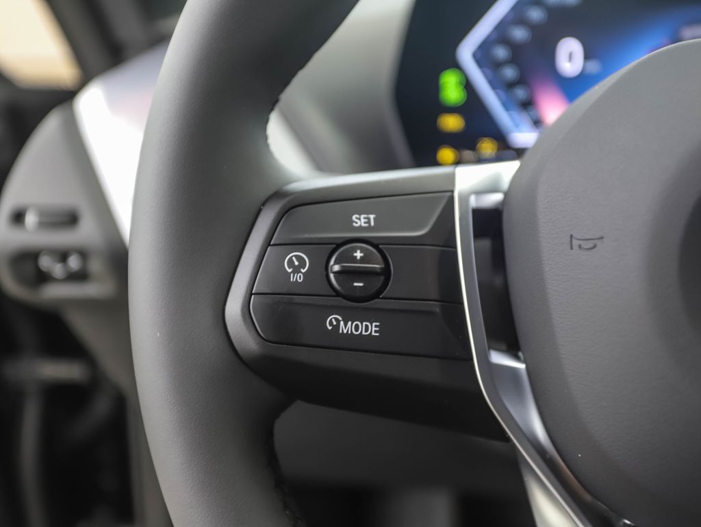 Thumbnail: 2025 BMW 2 Series - 12