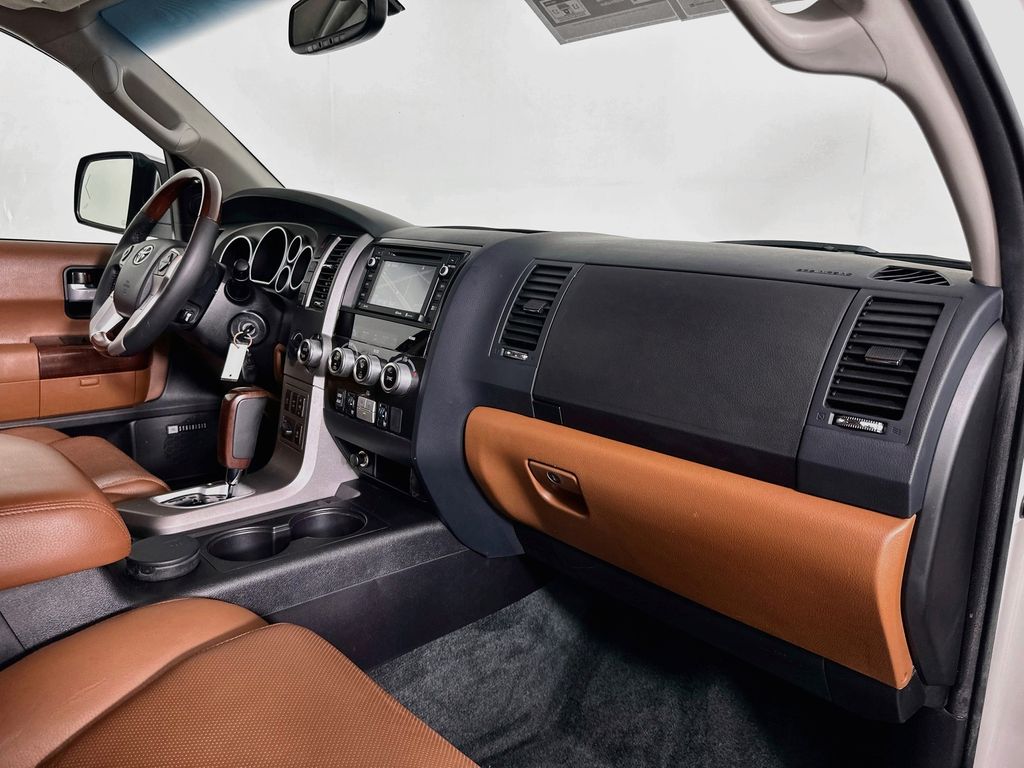 Thumbnail: 2017 Toyota Sequoia - 32