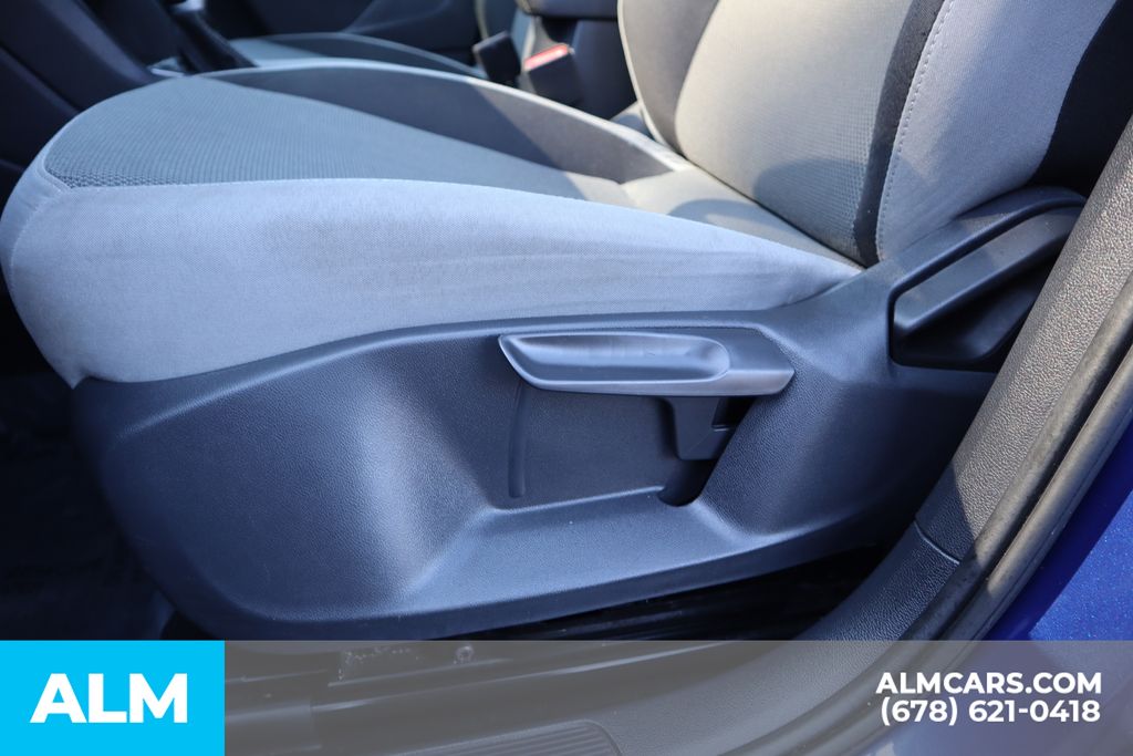 2024 Volkswagen Taos S photo 2