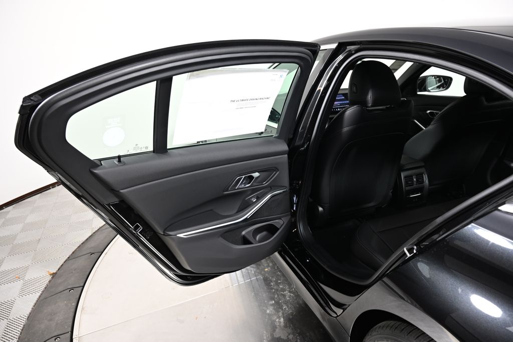 Thumbnail: 2026 BMW 3 Series - 23