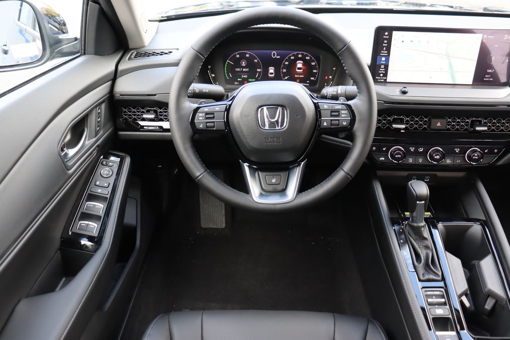 2025 Honda Accord Touring 18