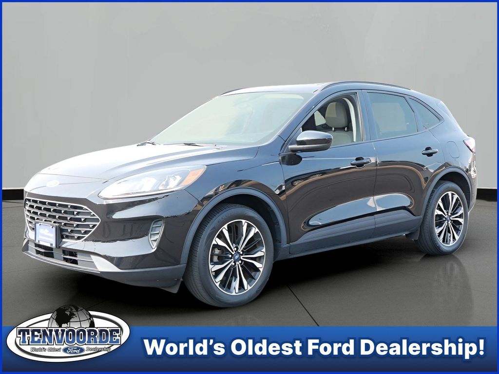 Black Metallic 2022 Ford Escape SUV / Crossover All-Wheel Drive 8-Speed Automatic