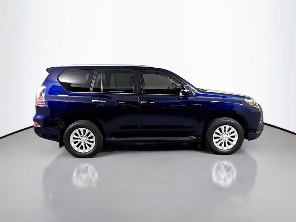 Thumbnail: 2021 Lexus GX - 4
