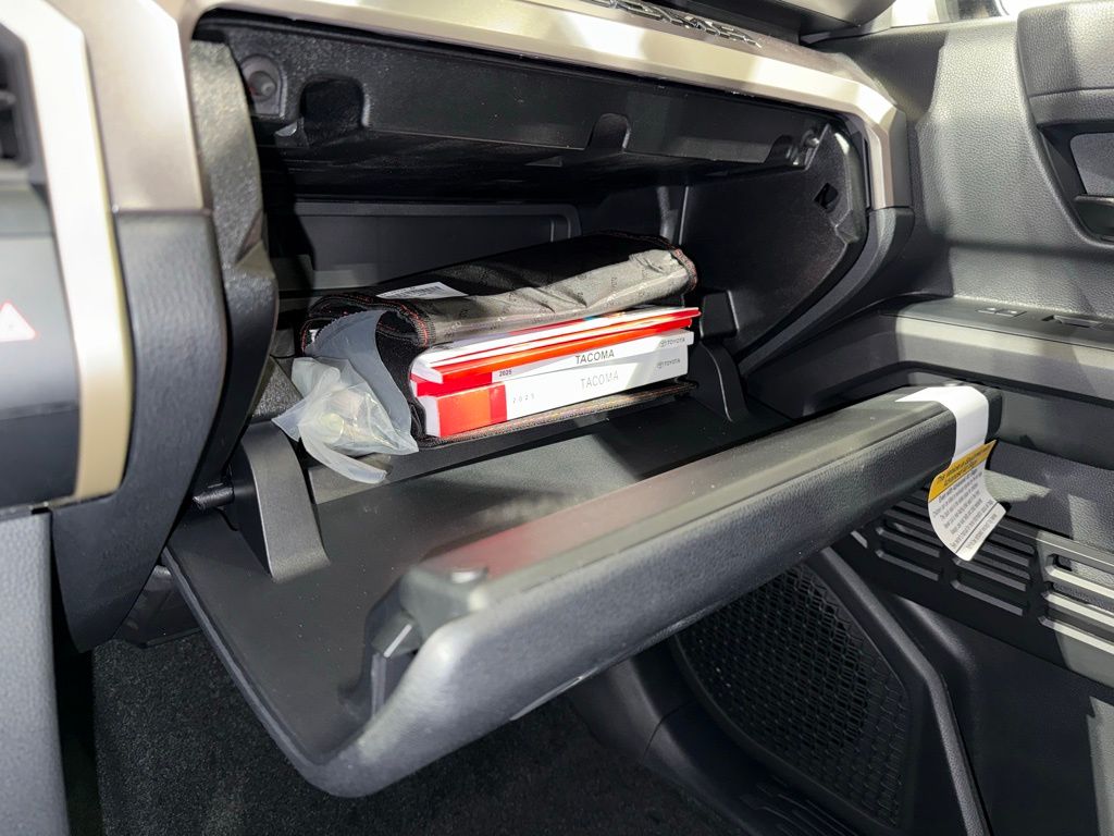 2025 Toyota Tacoma SR5 27