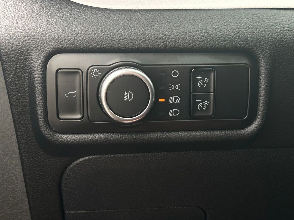 Certified Used 2024 Silver Ford XLT image 25