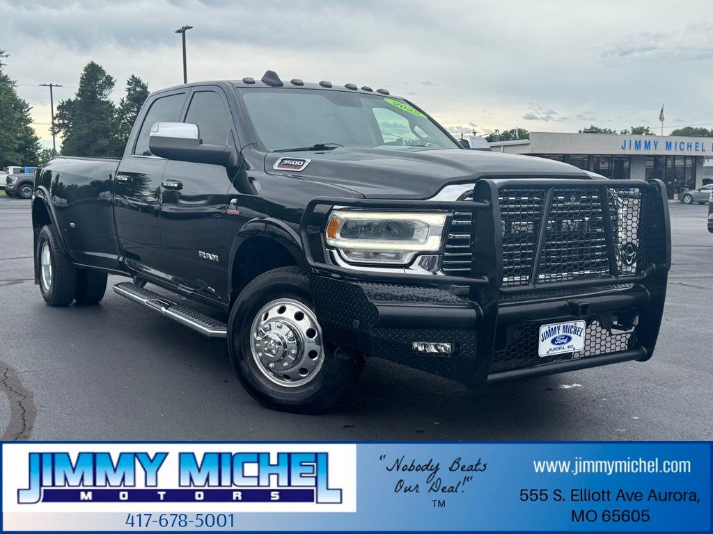 Diamond Black Crystal Pearlcoat 2022 RAM 3500 Pickup Truck 4X2 6-Speed Automatic