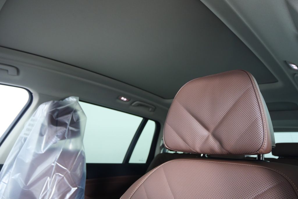 2026 BMW X7 xDrive40i 11