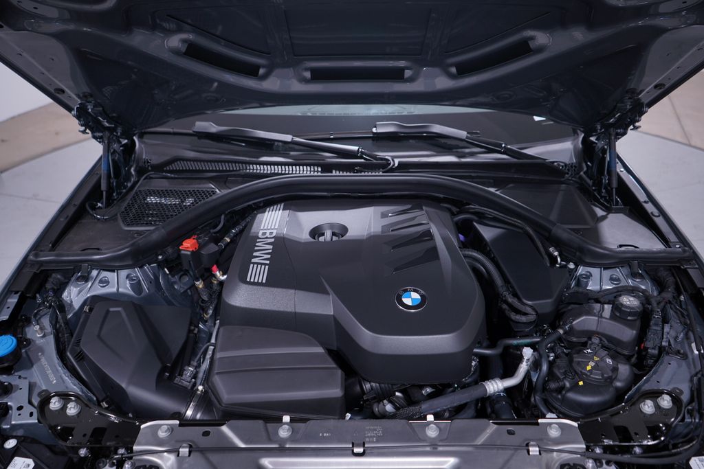Thumbnail: 2025 BMW 3 Series - 14