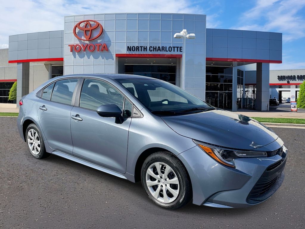 2025 Toyota Corolla LE FWD