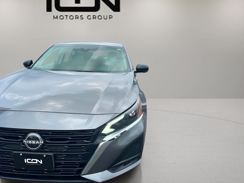 Used 2024 Nissan Altima Sedan