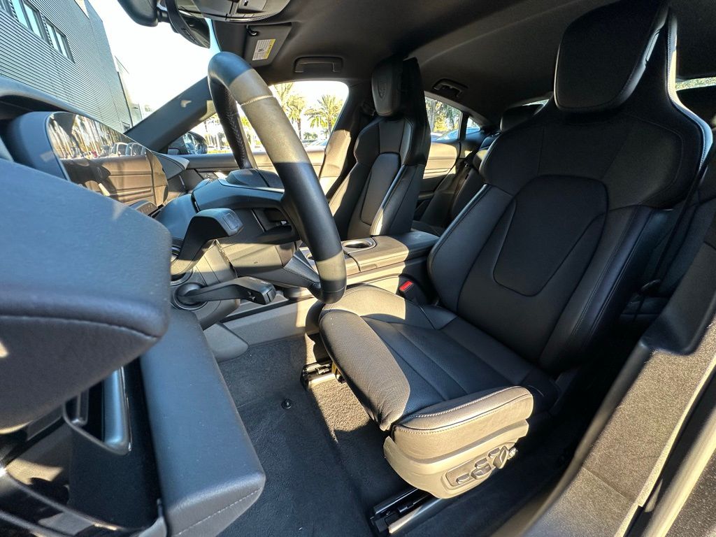 Thumbnail: 2025 Porsche Taycan - 5