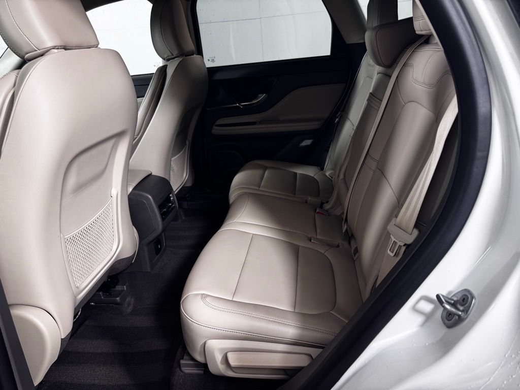 Certified Used 2024 White Lincoln Premiere image 13