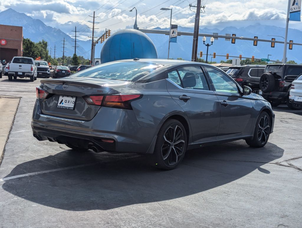 2023 Nissan Altima 2.5 SR 4