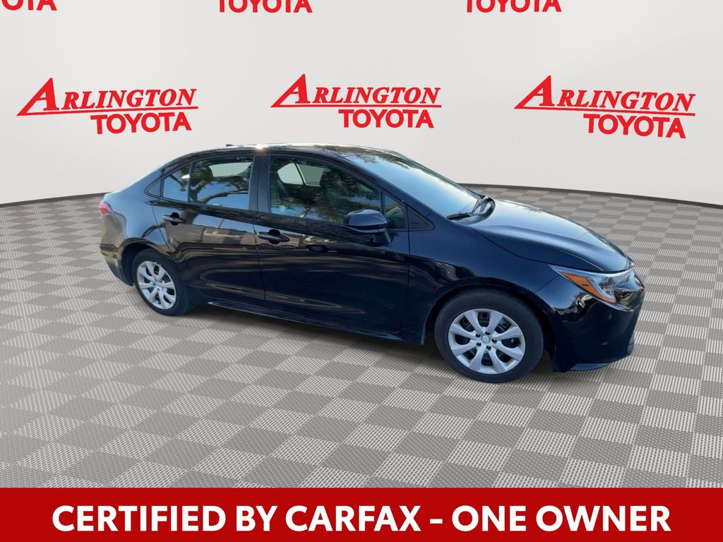 Used 2025 Toyota Corolla LE with VIN 5YFB4MDE3SP266714 for sale in Northfield, Minnesota