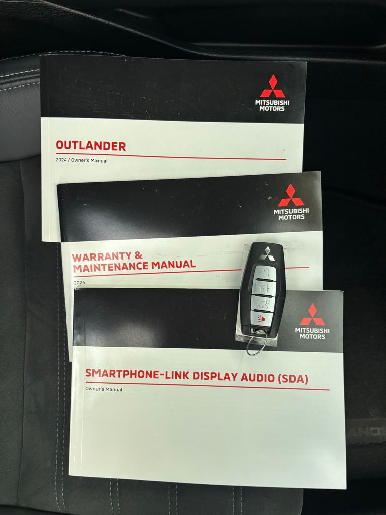 Used 2024 Mitsubishi Outlander SUV