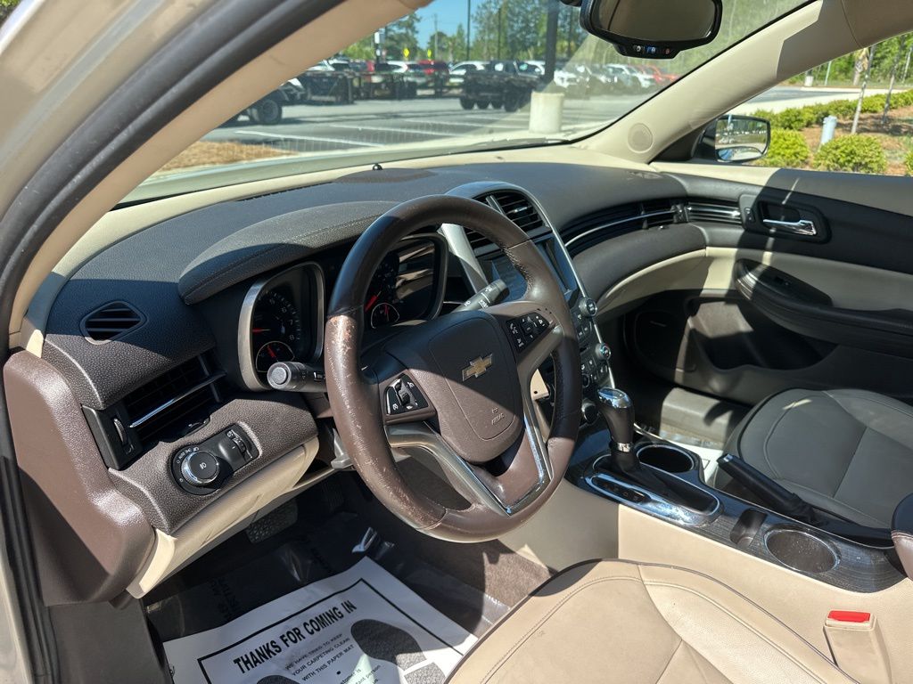 2014 Champagne Silver Metallic Chevrolet Malibu LT FWD Sedan