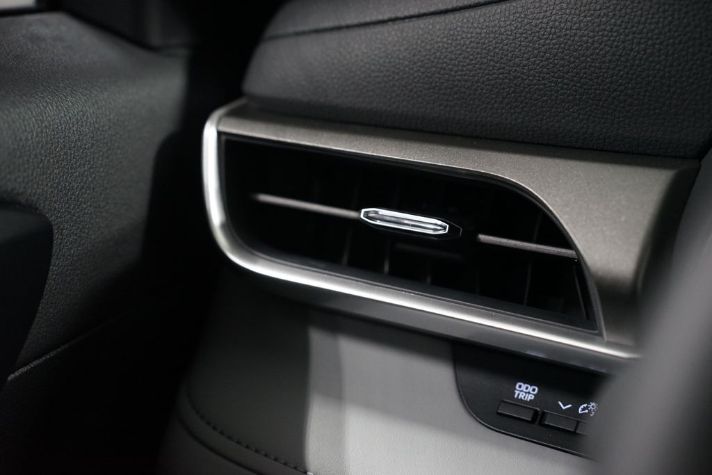 Thumbnail: 2026 Toyota Highlander - 25