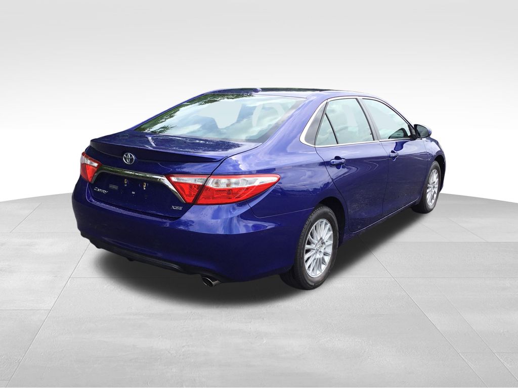 2015 Toyota Camry XSE 3