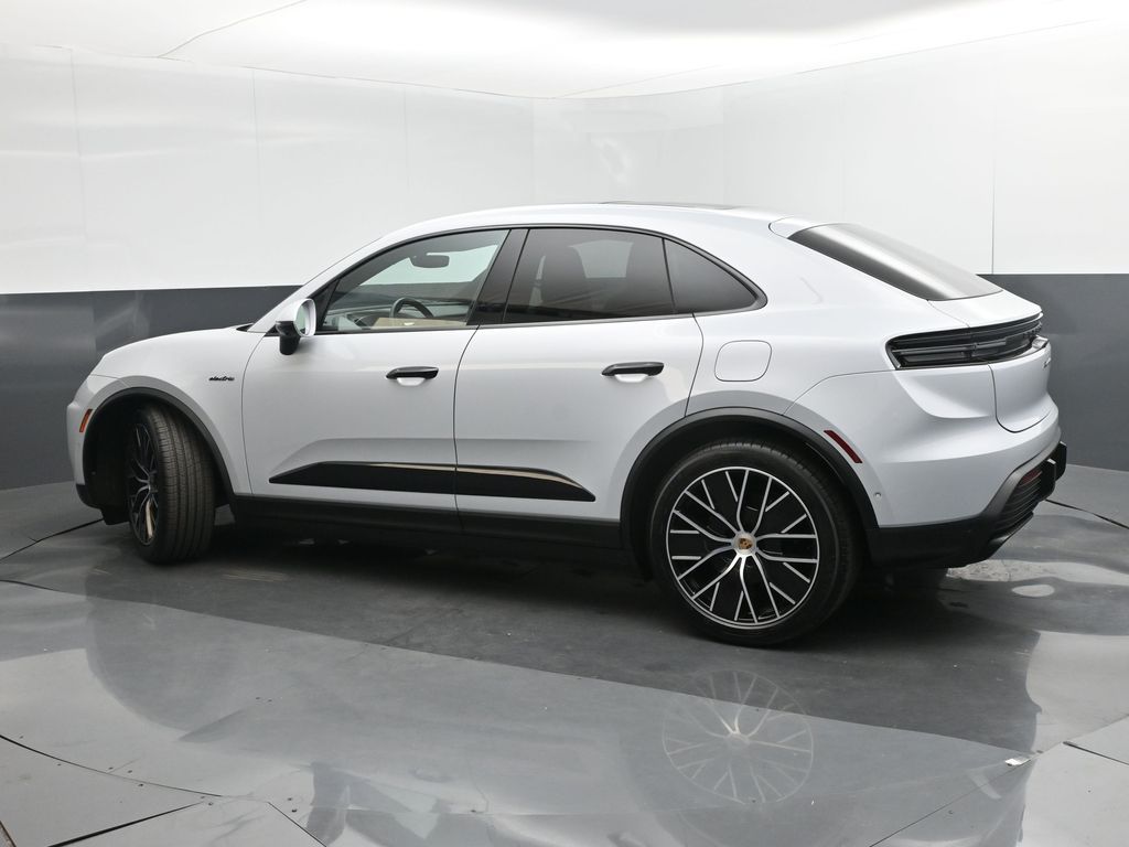 2024 Porsche Macan Electric 4